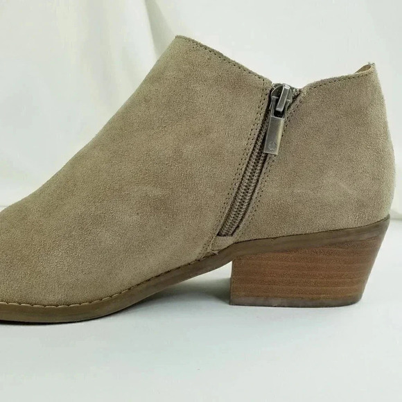 Lucky Brand 8.5M Fenley Womens Side Zip Block Heel Tan Suede Leather Ankle Boots - Picture 1 of 12